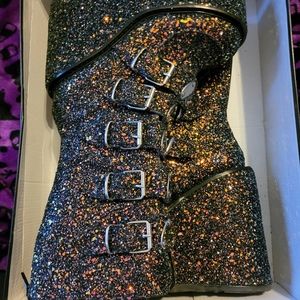 Demonia Luna Lovesick Trinity Boots